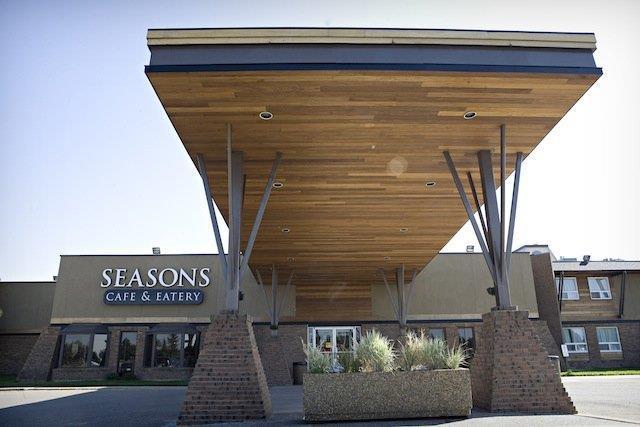 Heritage Inn Hotel & Convention Centre - Taber Exteriör bild